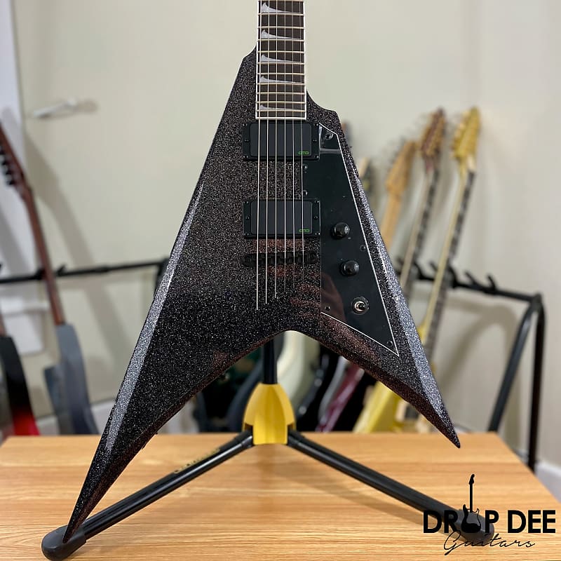 جيتار كهربائي من ESP LTD Kirk Hammett Signature KH-V مع حقيبة - أسود لامع