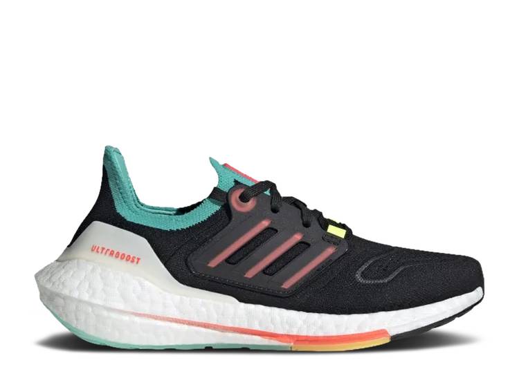 حذاء رياضي Adidas ULTRABOOST 22 J 'BLACK TURBO MINT' باللون الأسود