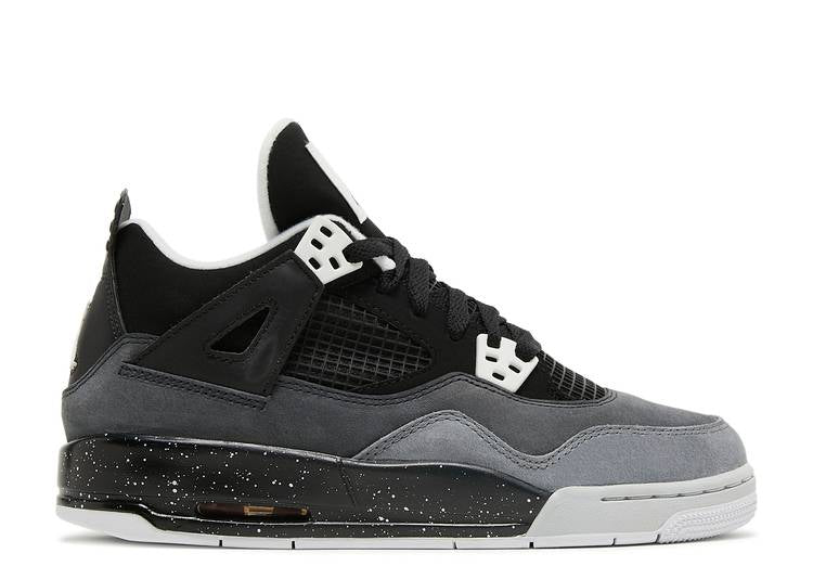 حذاء رياضي AIR JORDAN 4 RETRO GS 'FEAR'، باللون الأسود