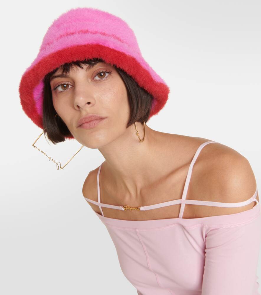 Le Bob Neve Jacquemus faux fur bucket hat, pink