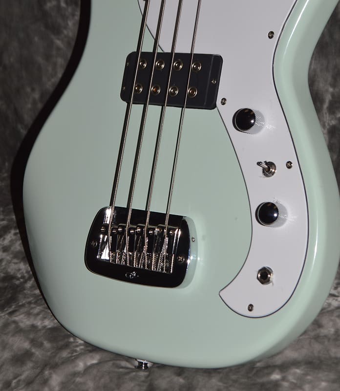 جيتار باس 2022 G&amp;L - Tribute Fallout Short Scale Bass 4 - Surf Green