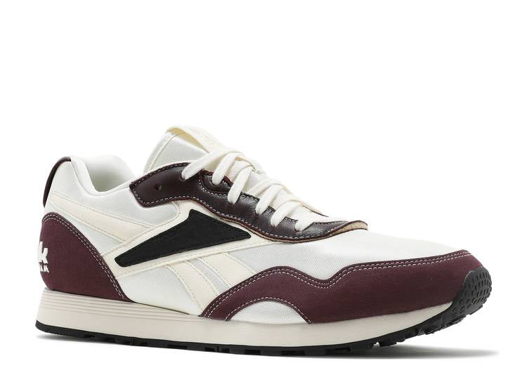 حذاء رياضي Reebok VICTORIA BECKHAM X RAPIDE 'CLASSIC WHITE MAROON' باللون الأبيض