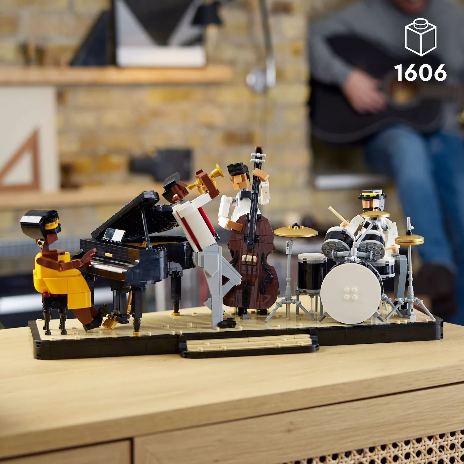 مجموعة بناء LEGO Ideas Jazz Quartet 21334 للبالغين الذين يحبون الموسيقى (1606 قطعة) LEGO