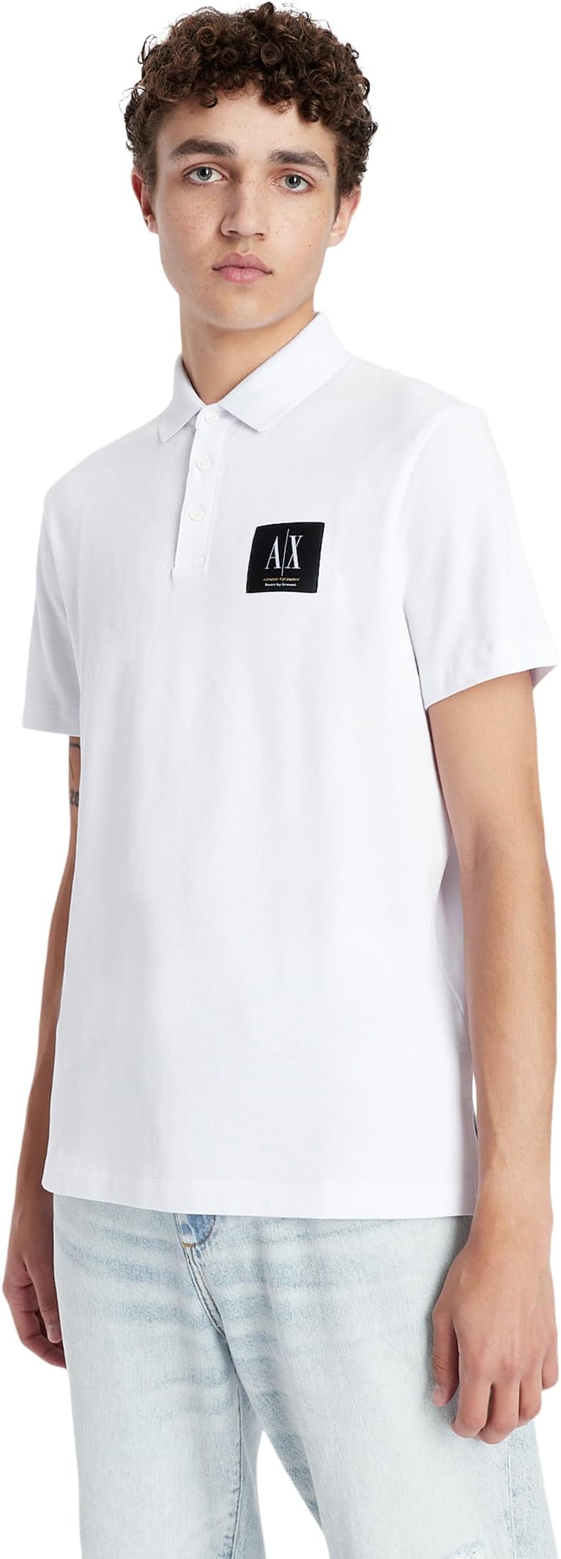 قميص بولو من Armani Exchange باللون الأبيض مع رقعة شعار Basics By Armani