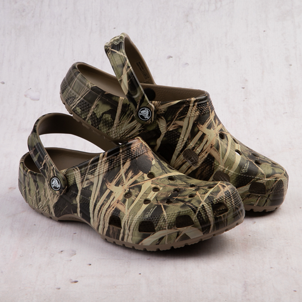 Classic Crocs Clogs in Realtree Camo