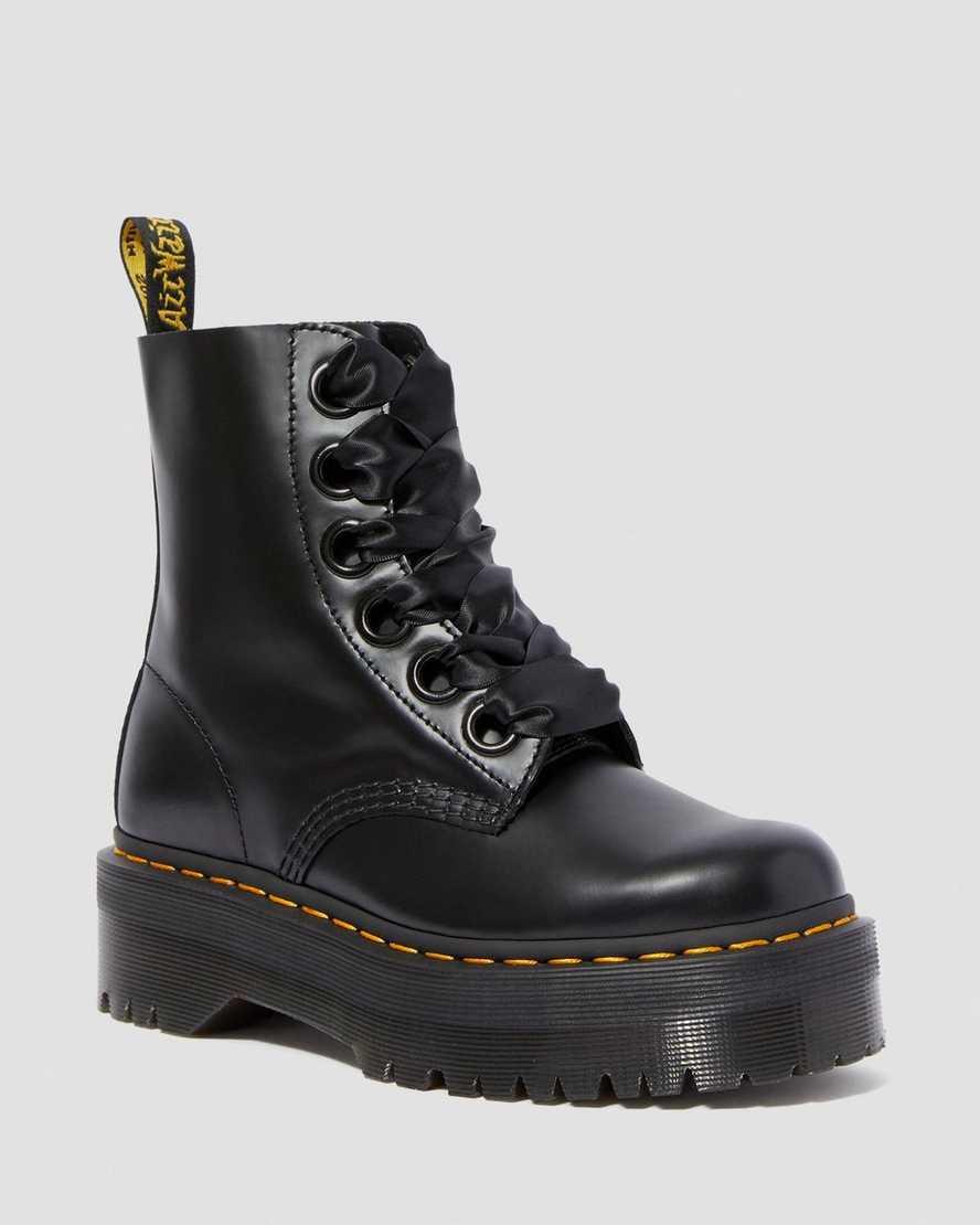 حذاء نسائي بكعب عالٍ من الجلد من Molly Dr. Martens