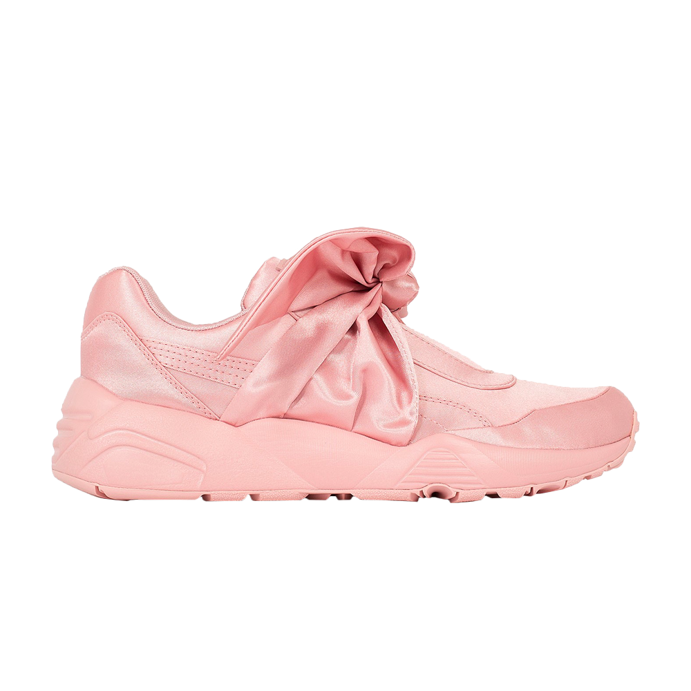 حذاء رياضي Fenty x Wmns Bow Puma باللون الوردي