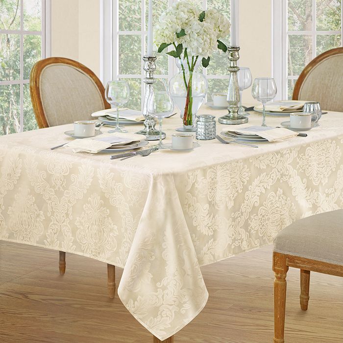 Barcelona Damask Jacquard Oblong Tablecloth, 84 x 60 inches Villeroy & Boch