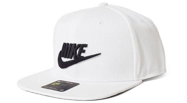 قبعة Nike Futura Pro Snapback رياضية كاجوال باللونين الأبيض والأسود