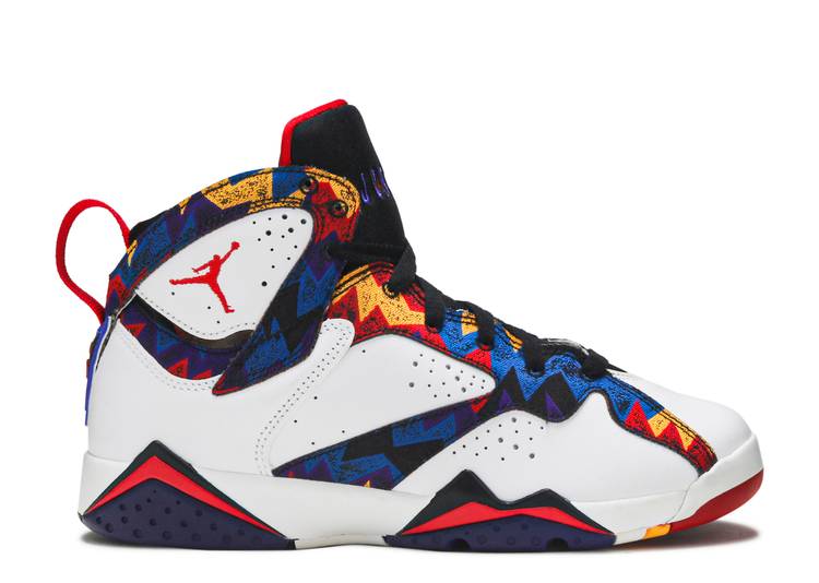 حذاء رياضي AIR JORDAN 7 RETRO GS 'SWEATER'، باللون الأبيض