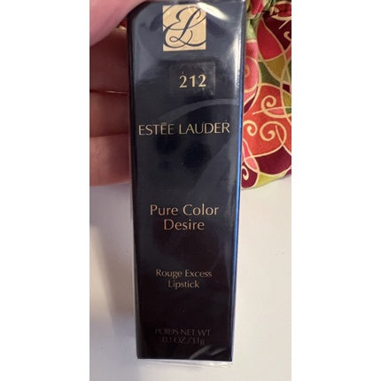 أحمر شفاه بالحجم الكامل Pure Color Desire Chrome Creme No Angel 212 من استي لودر