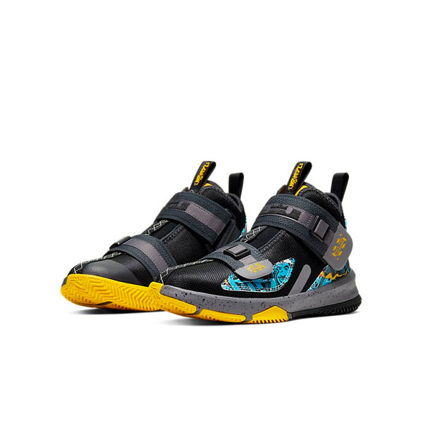 حذاء رياضي (GS) Nike LeBron Soldier 13 'Black Blue'، أسود