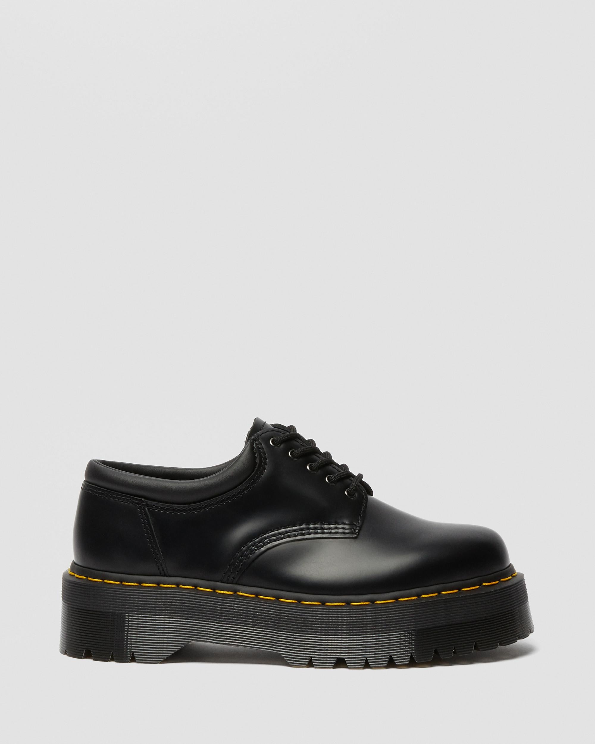 8053 حذاء جلدي كاجوال بنعل سميك من Dr. Martens