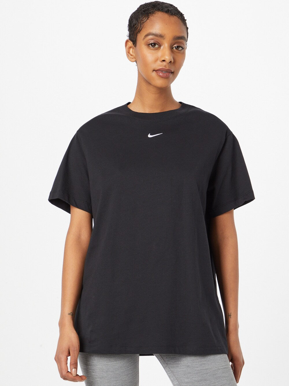 Nike Essential Shirt, black