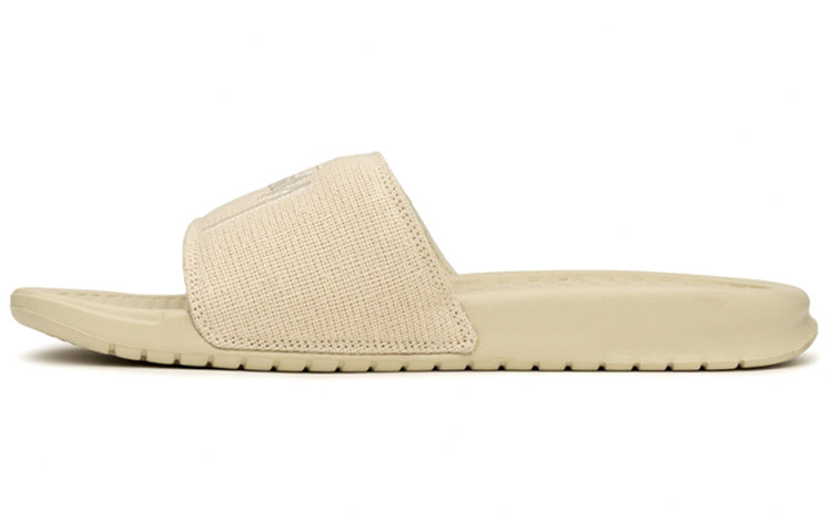 حذاء Stussy x Nike Benassi Slide من Fossil