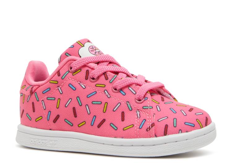 حذاء رياضي Adidas THE SIMPSONS X STAN SMITH I 'DONUT SPRINKLES' باللون الوردي