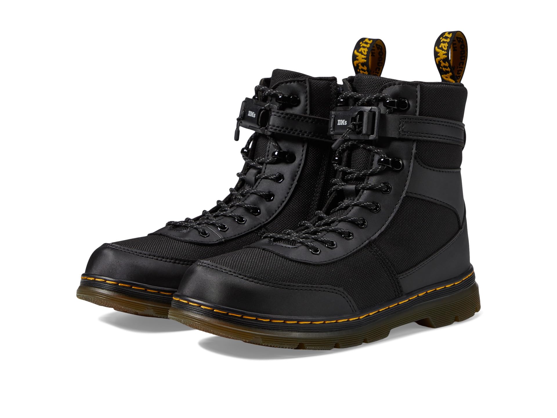 حذاء Dr. Martens Kids' Collection Combs Tech (Big Kid)، باللون الأسود