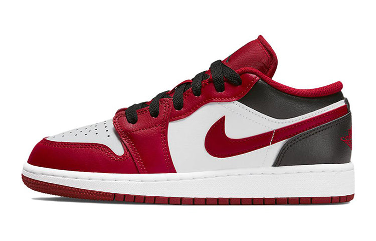 Jordan 1 Low Bulls (GS)