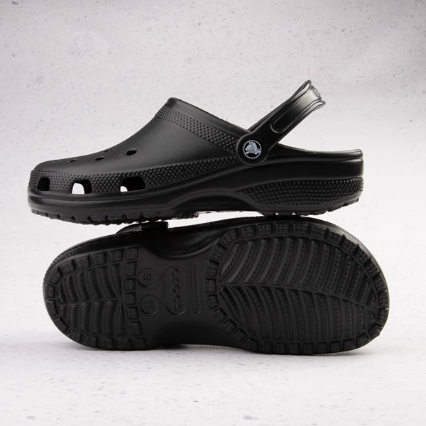 Classic Crocs clogs, black