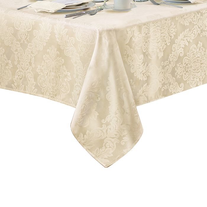 Barcelona Damask Jacquard Oblong Tablecloth, 84 x 60 inches Villeroy & Boch