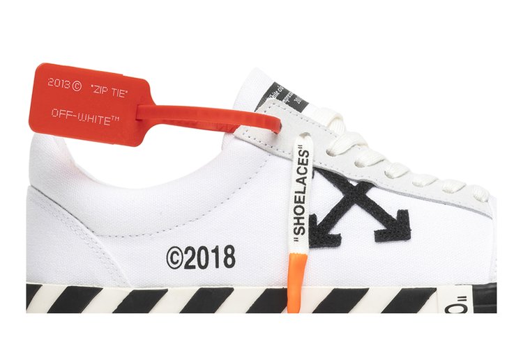 حذاء رياضي Off-White Vulc Low Top 'White' باللون الأبيض