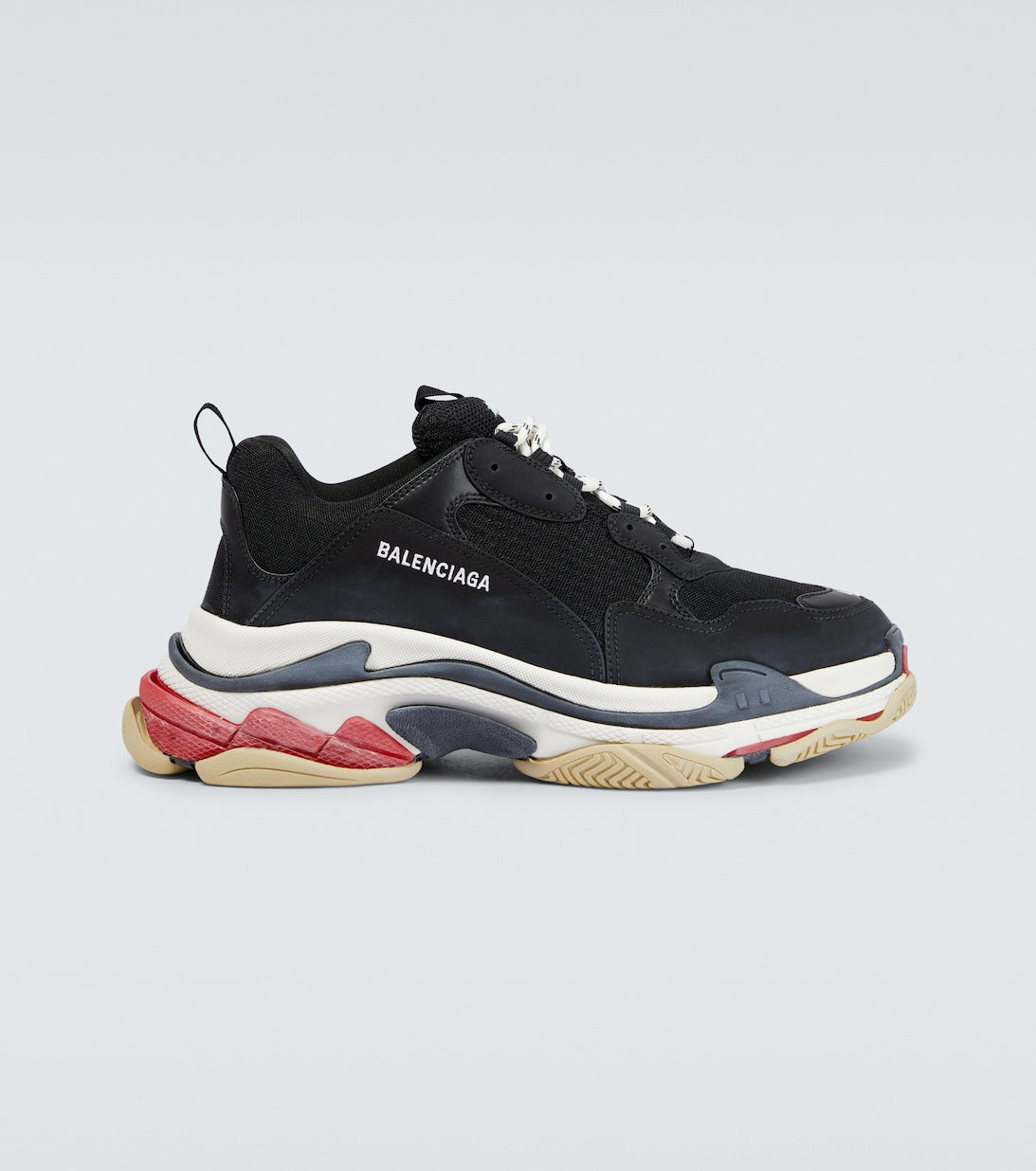 حذاء رياضي Triple S من Balenciaga باللون الأسود