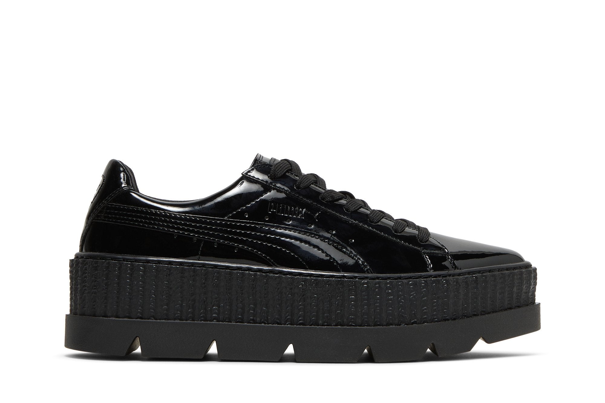 حذاء رياضي Fenty x Wmns Pointy Creeper Patent Puma باللون الأسود