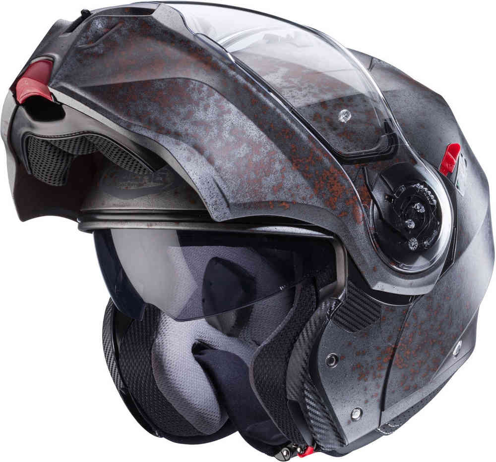 Rusty helmet of Duke Evo Caberg