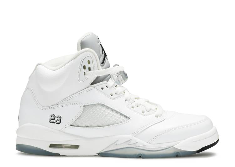 حذاء رياضي AIR JORDAN 5 RETRO BG 'METALLIC WHITE'، باللون الأبيض