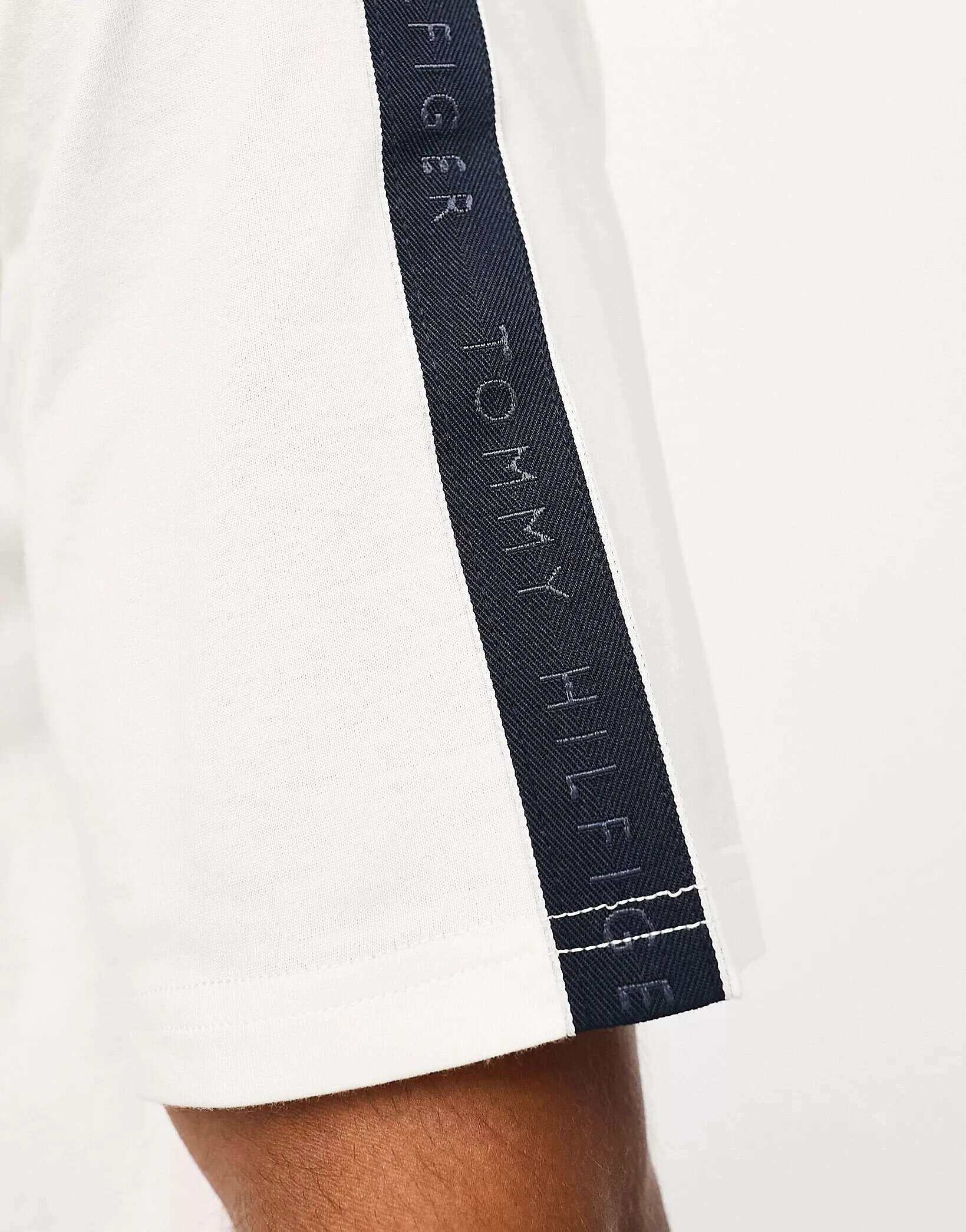 Tommy Hilfiger Logo T-Shirt in White