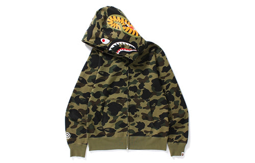 سويت شيرت BAPE Camouflage Shark للجنسين باللون الأخضر المموه، أخضر