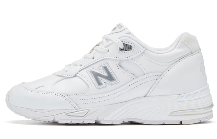 Women's New Balance sneakers