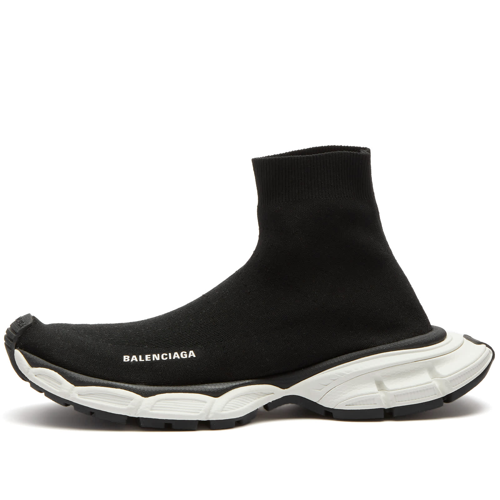 حذاء Balenciaga 3Xl Speed ​​Runner باللونين الأسود والأبيض